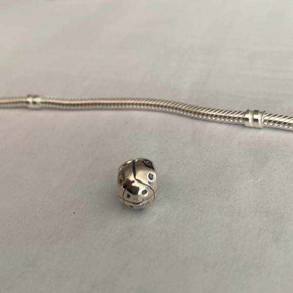 Pandora lady bug charm - Picture 2 of 2